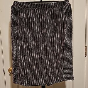 Banana Republic Textured Pencil Skirt Women's sz 14 Flattering Pattern NWT